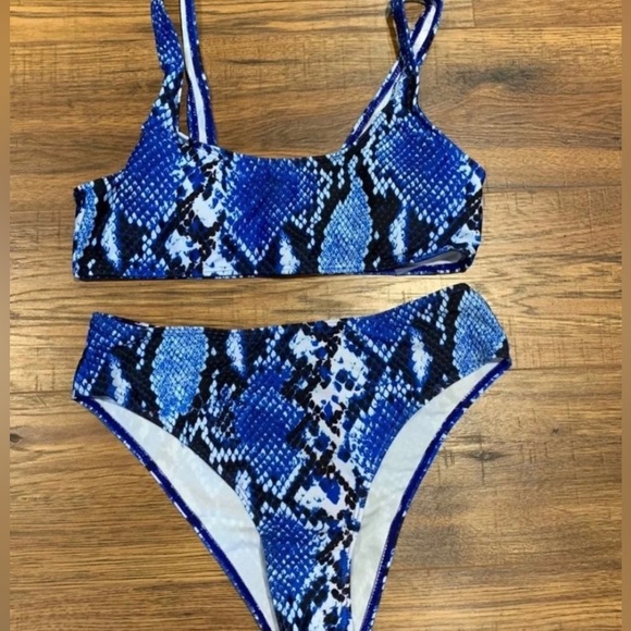 Blue Snakeskin High Waisted Bikini Size Small - Picture 2 of 3